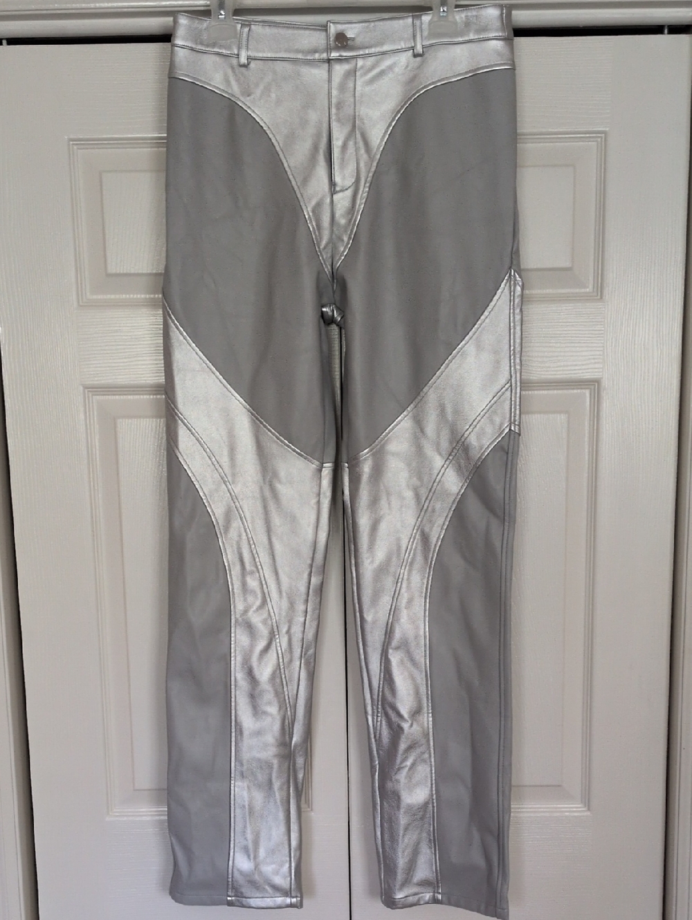 Maniere De Voir High-Waist Silver Faux Leather Pants NWT Size 12 - Picture 2 of 10